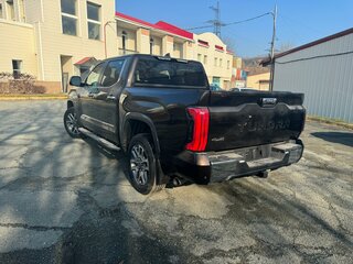 2024 Toyota Tundra CrewMax III, коричневый, 10103672 рублей, вид 2