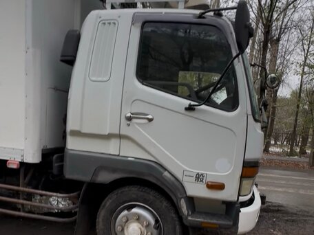 1995 Fuso (Mitsubishi) Fighter, белый, 3853680 рублей, вид 3