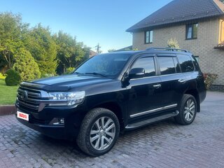 2016 Toyota Land Cruiser 200 Series Рестайлинг 2, чёрный, 5700000 рублей, вид 1