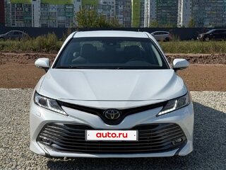 2018 Toyota Camry VIII (XV70), белый, 2500000 рублей, вид 4