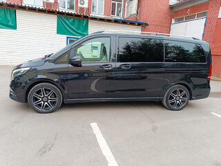 2019 Mercedes-Benz V-Класс Long 220 d длинный III (W447), чёрный, 10000000 рублей, вид 4