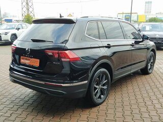 2021 Volkswagen Tiguan Allspace II Рестайлинг, чёрный, 3500000 рублей, вид 4