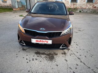 2021 Kia Rio IV Рестайлинг, коричневый, 1930000 рублей, вид 1
