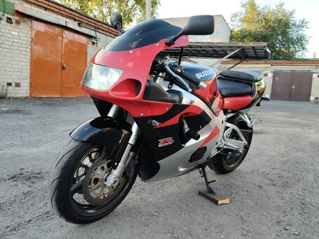 1998 Suzuki GSX-R 750, серый, 370000 рублей, вид 1