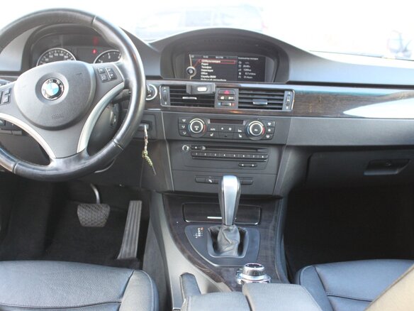2012 BMW 3 серии 320i V (E90/E91/E92/E93) Рестайлинг, белый - вид 19