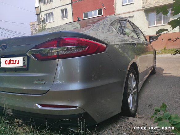 2020 Ford Fusion (North America) II Рестайлинг, серебристый, 1950000 рублей - вид 5