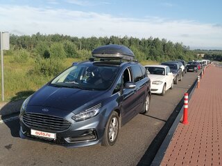 2020 Ford S-MAX II Рестайлинг, синий, 2700000 рублей, вид 3