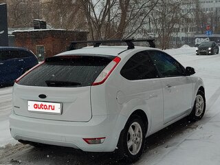 2011 Ford Focus II Рестайлинг, белый, 500000 рублей, вид 5
