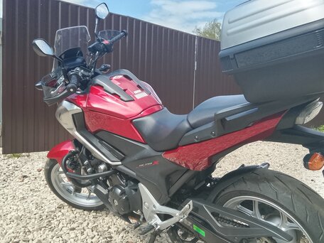 2017 Honda NC 750X, красный, 850000 рублей, вид 4