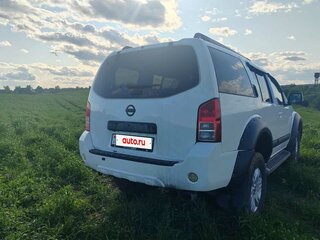 2010 Nissan Pathfinder III Рестайлинг, белый, 1400000 рублей, вид 3