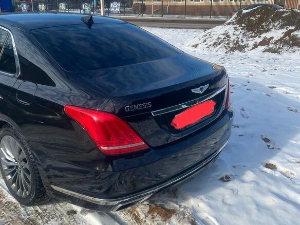 2017 Genesis G90 I, чёрный, 2500000 рублей - вид 2