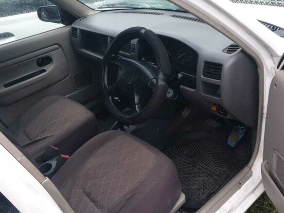 1998 Mazda Demio I (DW), белый, 145000 рублей - вид 6