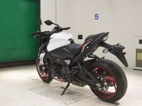 2018 Suzuki GSX-S 1000, белый, 900000 рублей - вид 5
