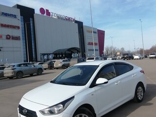 2017 Hyundai Solaris II, белый, 1200000 рублей, вид 1