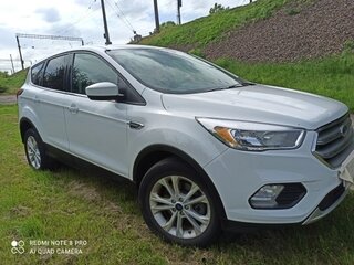2019 Ford Escape III Рестайлинг, белый, 1700000 рублей, вид 1