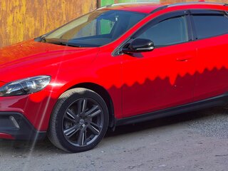 2013 Volvo V40 Cross Country I, красный, 1500000 рублей, вид 2