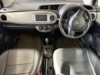 2012 Toyota Vitz III (XP130), розовый, 720000 рублей, вид 5