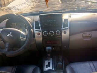 2015 Mitsubishi Pajero Sport II Рестайлинг, серый, 1900000 рублей, вид 5