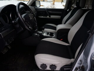 2012 Mitsubishi Pajero IV Рестайлинг 1, серебристый, 2500000 рублей, вид 5