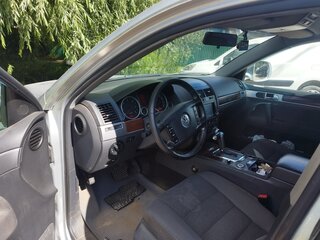 2008 Volkswagen Touareg I Рестайлинг, серебристый, 1350000 рублей, вид 5