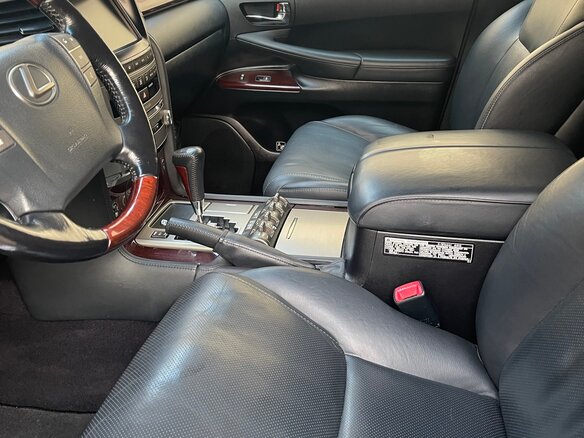2015 Lexus LX 570 III Рестайлинг, чёрный, 5500000 рублей - вид 7