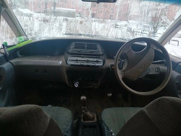 1992 Toyota Estima Emina I, серый, 220000 рублей - вид 2