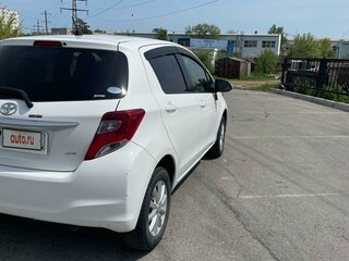2016 Toyota Vitz III (XP130) Рестайлинг, белый, 1100000 рублей, вид 2