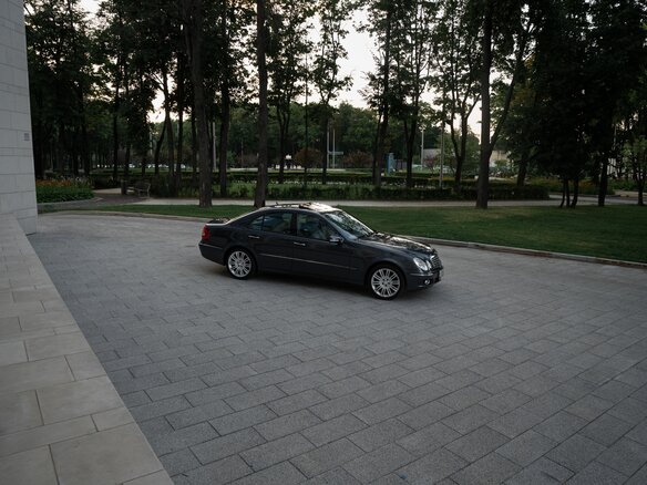 2008 Mercedes-Benz E-Класс 200 III (W211, S211) Рестайлинг, серебристый, 1800000 рублей - вид 6