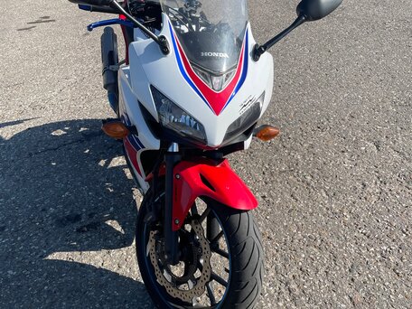 2015 Honda CBR 400R, белый, 380000 рублей, вид 4