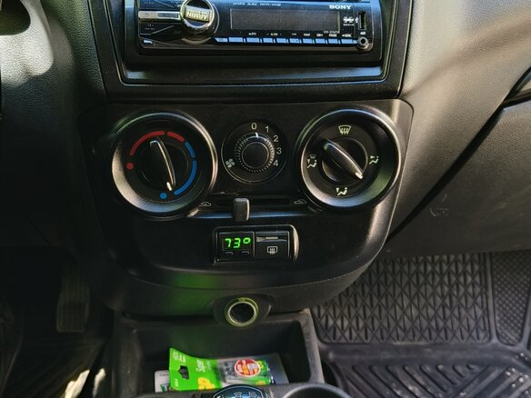 2014 Lada (ВАЗ) Kalina II, серебристый, 400000 рублей - вид 8