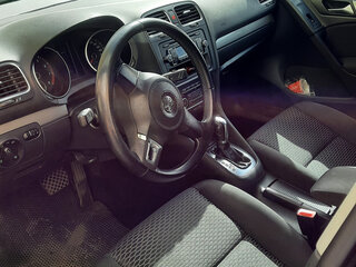 2012 Volkswagen Golf VI, чёрный, 1150000 рублей, вид 2
