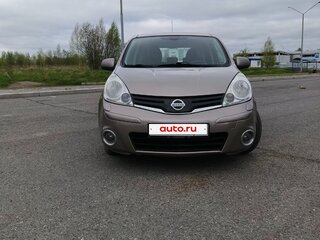 2013 Nissan Note I Рестайлинг, коричневый, 840000 рублей, вид 3