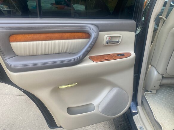 2004 Lexus LX 470 II Рестайлинг, чёрный, 2300000 рублей - вид 11