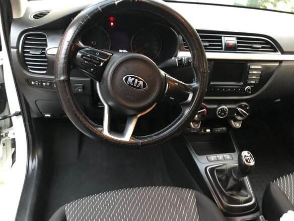 2017 Kia Rio IV, белый, 1080000 рублей - вид 5