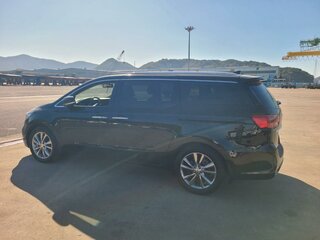 2020 Kia Carnival III, чёрный, 3090000 рублей, вид 5