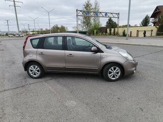 2013 Nissan Note I Рестайлинг, коричневый, 840000 рублей, вид 4