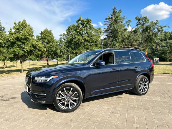2018 Volvo XC90 II, синий, 3169111 рублей