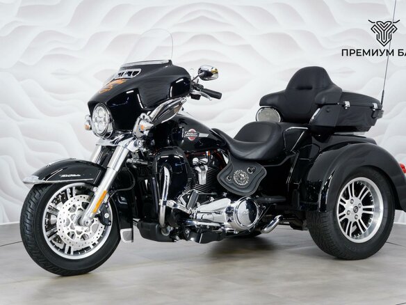 2023 Harley-Davidson Tri Glide, чёрный, 4199000 рублей - вид 2