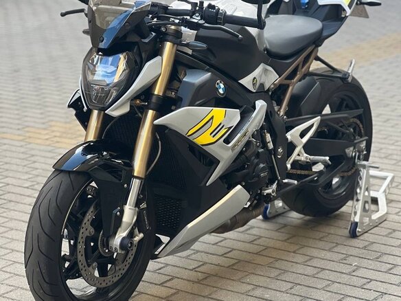 2021 BMW S 1000 R, серебристый, 2300000 рублей - вид 2
