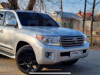 2015 Toyota Land Cruiser 200 Series Рестайлинг 1, серебристый, 4970000 рублей, вид 5