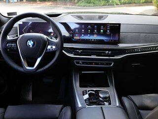 2026 BMW X5 50e IV (G05/G18) Рестайлинг, серый, 13618330 рублей, вид 5