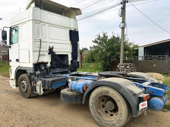 1999 DAF 95XF, белый, 1200000 рублей - вид 5