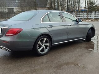 2017 Mercedes-Benz E-Класс 400 V (W213, S213, C238), серый, 2800000 рублей, вид 4