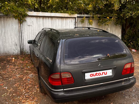 1999 Mercedes-Benz E-Класс 240 II (W210, S210), синий, 280000 рублей