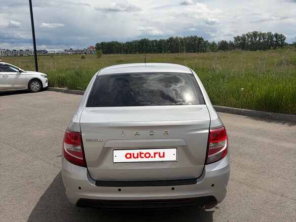 2018 Lada (ВАЗ) Granta I Рестайлинг, серебристый, 545000 рублей - вид 4