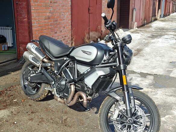 2022 Ducati Scrambler 1100, серый, 2000000 рублей - вид 2