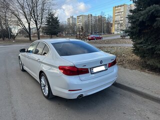 2017 BMW 5 серии 520d xDrive VII (G30/G31/G38), белый, 2632049 рублей, вид 4