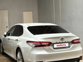 2019 Toyota Camry VIII (XV70), белый, 2700000 рублей, вид 2