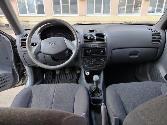 2004 Hyundai Accent ТагАЗ II, серый, 370000 рублей - вид 5