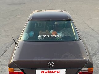 1992 Mercedes-Benz W124 230 4-speed, фиолетовый, 375000 рублей, вид 4